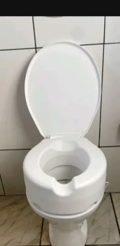 Assento sanitário novo .