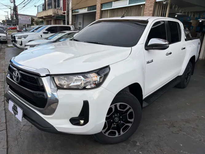 Toyota Hilux CD SRV 4X4 2.8 TDI Diesel Aut. 2024