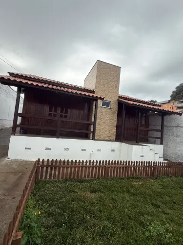 VENDE-SE CASA EM LAGES/SC