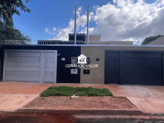 Casa Espaçosa, Oportunidade Imperdível no Santa Emília