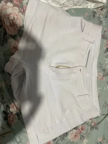 short jeans off white