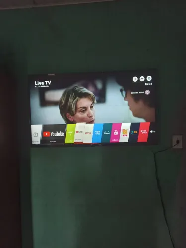 Vendo uma TV marcar LG