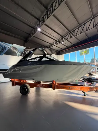 Lancha Focker 242