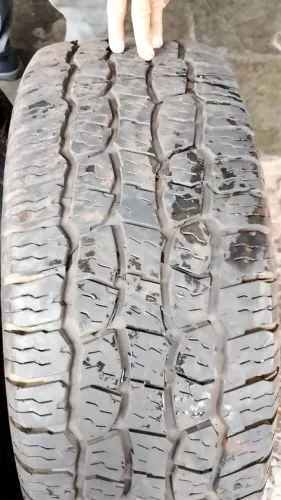 Pneu 265/65/17 Goodyer  80 % Vida util