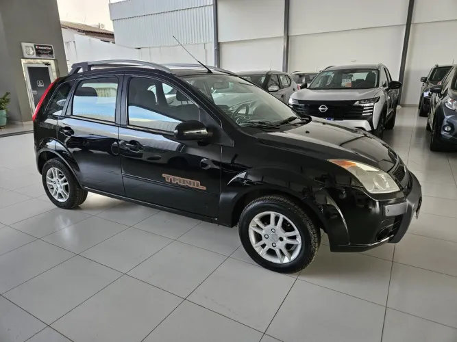 Ford Fiesta Trail 1.6 8V Flex 5P 2010