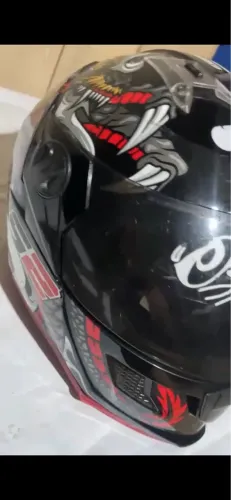 Capacete