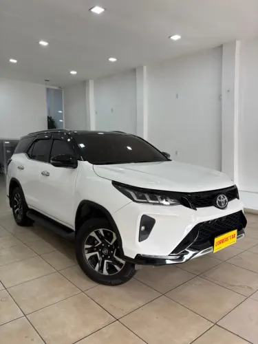 Toyota Hilux SW4 SR 4X2 2.7/ 2.7 Flex 16V Aut. 2019