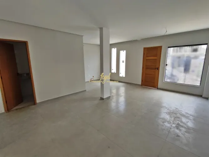 Recanto da Mata - Casa 4/4 e quintal - Suíte com closet e varanda - 2 vagas garagem
