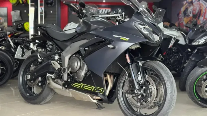 DAYTONA 660 PRETA 2024