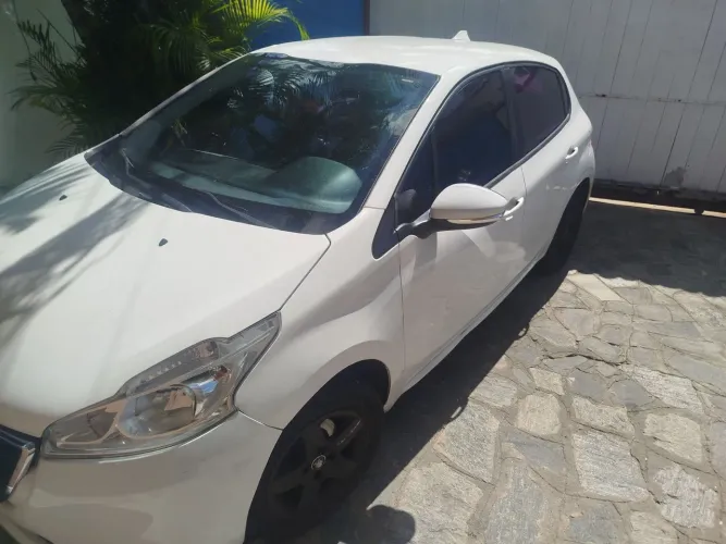 Peugeot 208 Active/active Pack 1.5 Flex 8V 5P 2014
