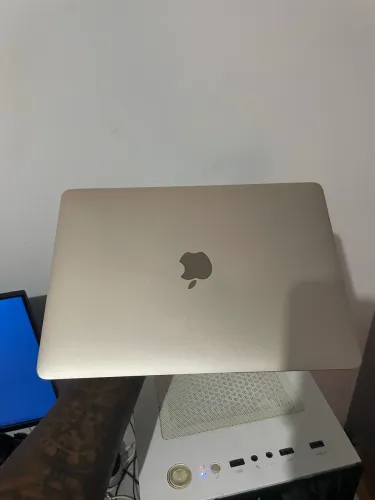 MacBook A1534