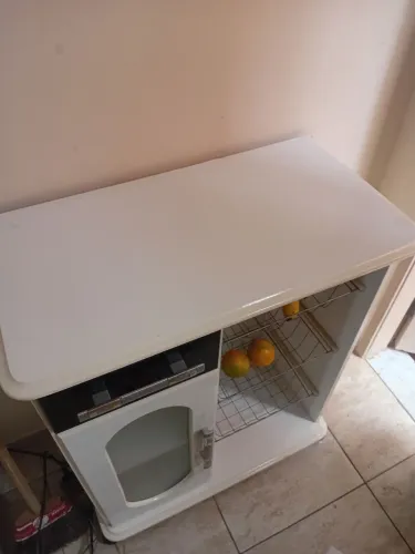 Vendo móveis (mesa, escrivaninha e fruteira)