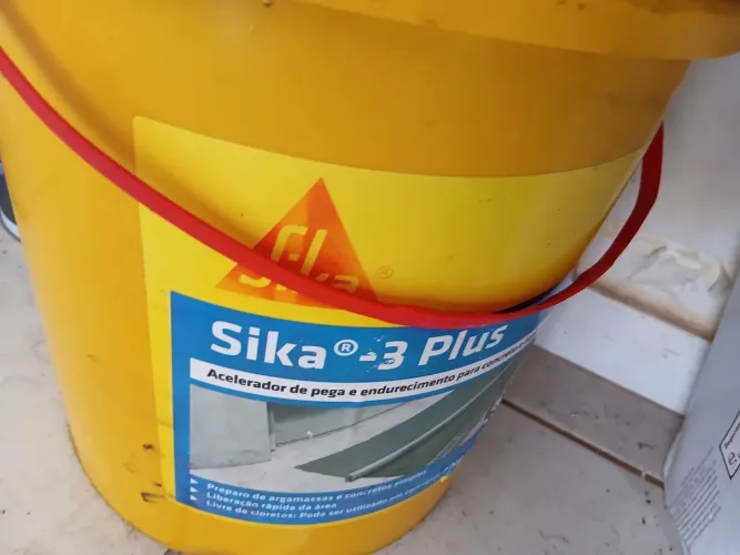 Vendo Balde sika impeabilizante