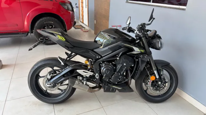 Triumph Street Triple 765 Zero km