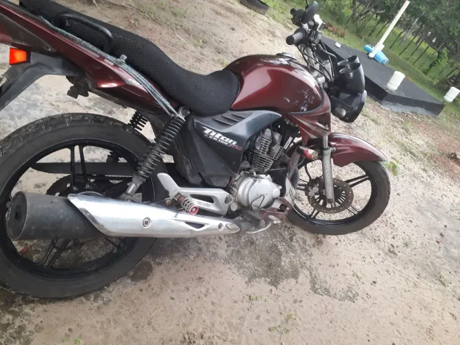 Vendo ou troco em Biz 125 completa 2019 2020 2021 aceito cartão com acréscimo da máquina .