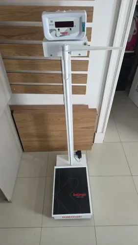 Balança profissional Balmak BKH 200F - Excelente estado