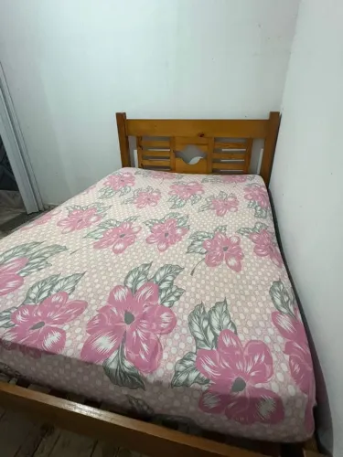 Cama madeira casal + colchao