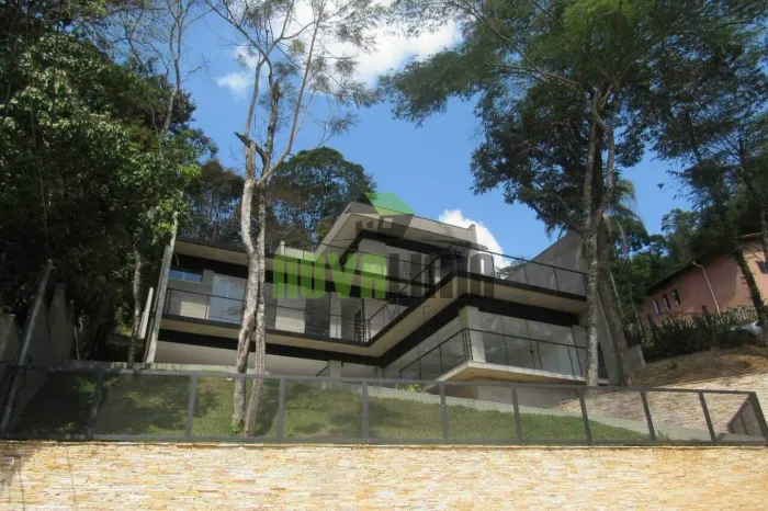 Venda, Casa em condomínio com 440.00m², 5 dormitório(s), 4 vaga(s). Condomínio Ouro Velho
