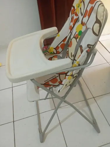 Chiqueirinho mais cadeira alimentação