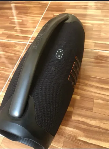VENDO BOOMBOX 3 (VALOR FIXO- 1.100 )