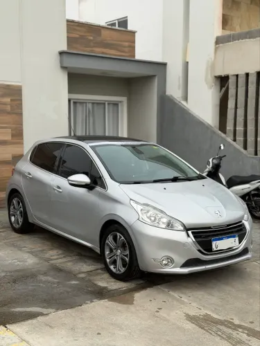 Peugeot 208 Griffe 1.6 Flex 16V 5P Mec. 2014