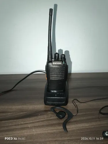Rádio comunicador Di Vida com base e fone