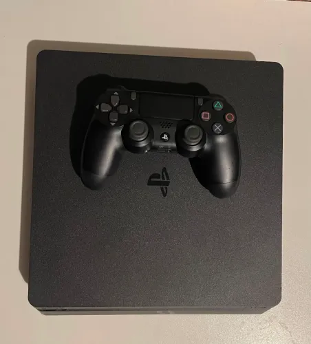 PlayStation 4 Slim 1TB