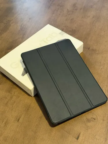 Tablet. A9 + 5g. Novinho
