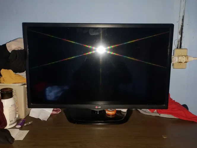 Televisão NAO E SMART !! 32 POLEGADAS