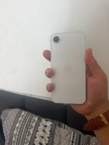 IPhone 16e 128 GB perfeito com nota fiscal