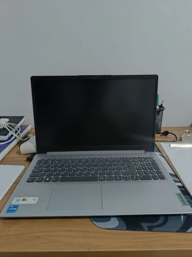 Notebook lenovo ideapad 1i intel core i3 1215U, 4gb ram, 256gb SSD, Windows 11 tela 15.16