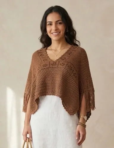 Poncho de crochê tam P / M artesanal marrom