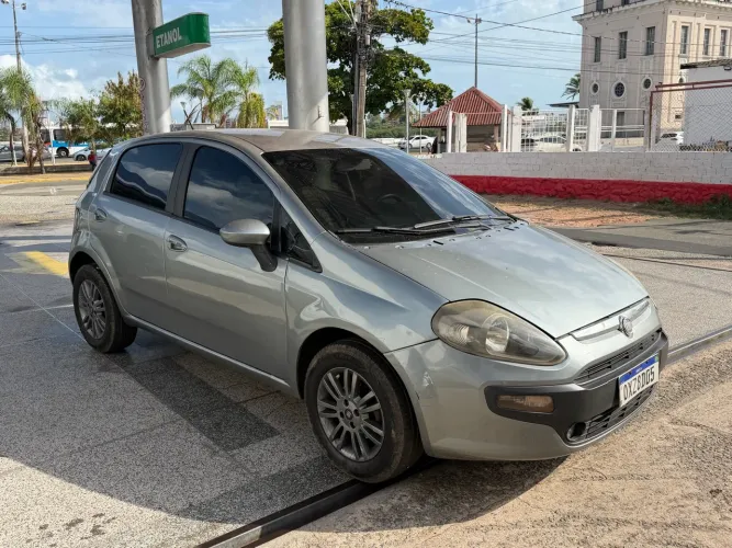 Fiat Punto Attractive Italia 1.4 F.flex 8V 5P 2015