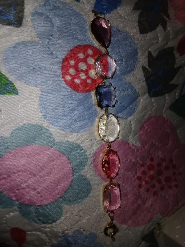 Pulseira de pedras joia sem nenhuma avarias
