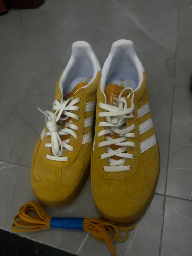 Tênis Adidas Gazelle Mostarda 41 BR