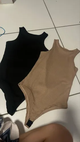 Bodys tamanho 38