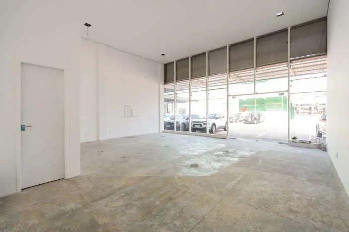 Loja com 120 m² para alugar no Rebouças em Curitiba