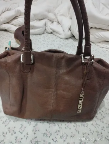 Bolsa luz da lua no couro