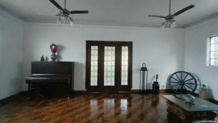 Locação .Sobrado terreno 13 x 40 , área construída 307 m²