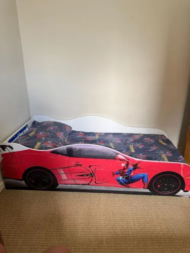 Cama infantil usada homem aranha