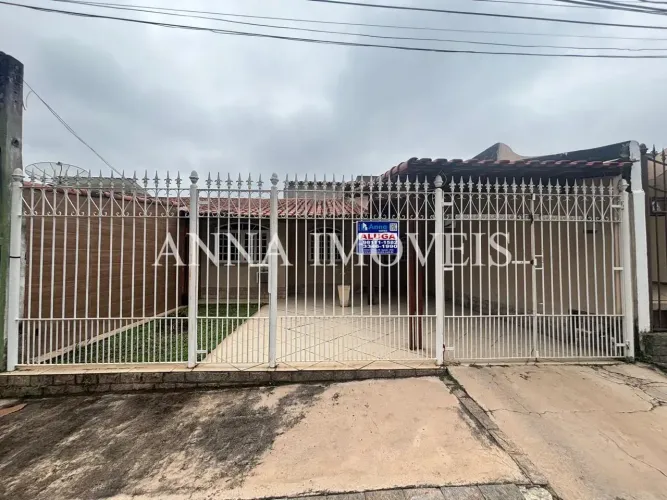 Casa para aluguel possui 120 metros quadrados com 3 quartos em Vila Rica - Volta Redonda -