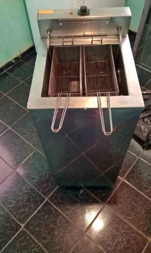 Vendo essa fritadeira elétrica 
