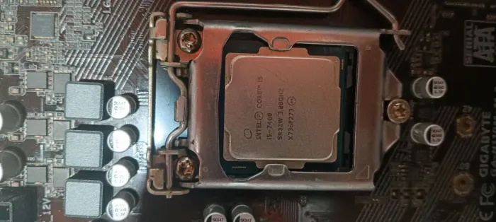 Kit gamer i5 7400 com 8 gb ddr4 