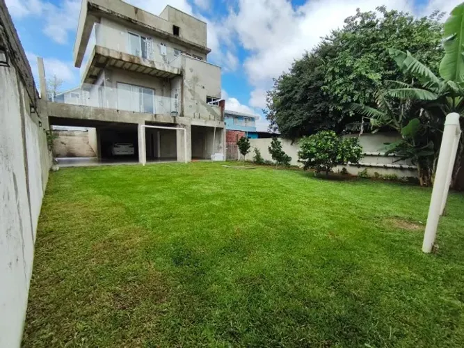 Triplex 312 m2 4 quartos