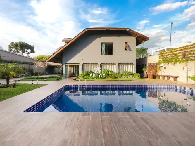 Casa de alto padrão com 4 quartos à venda no Jardim Social em Curitiba