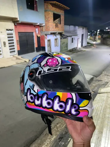 Capacete a venda ! Valor a negociar