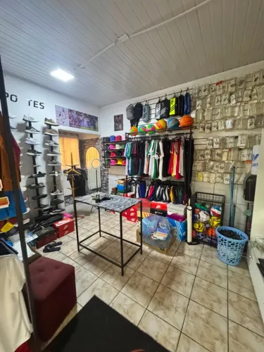 Loja completa com itens esportivos