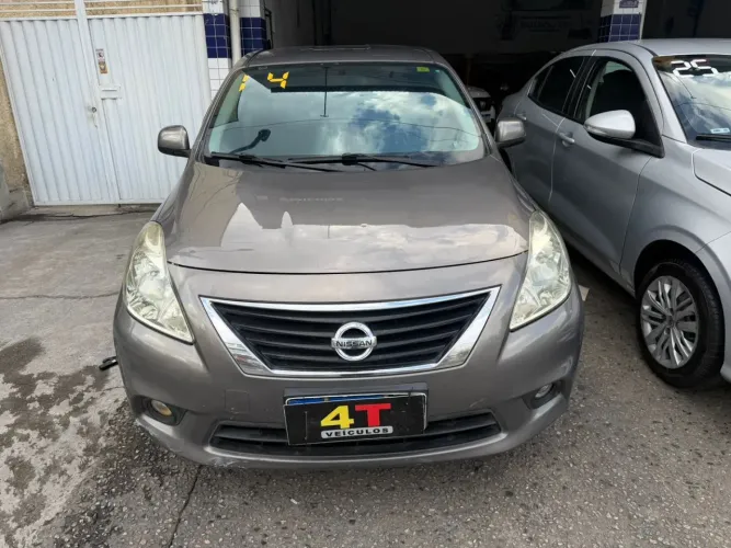 Nissan Versa SV 1.6 16V Flexstart 4P Mec. 2014