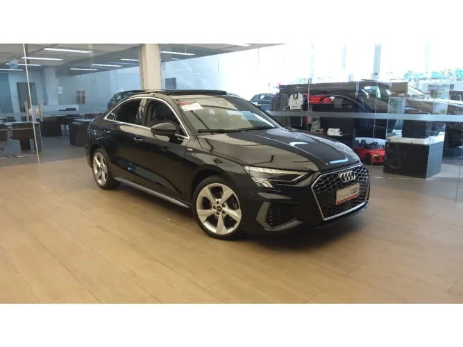 Audi A3 Sedan S-line 2.0 TFSI S-tronic 2023