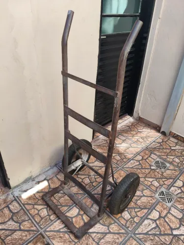 Vendo carrinho de carga grande reforçado